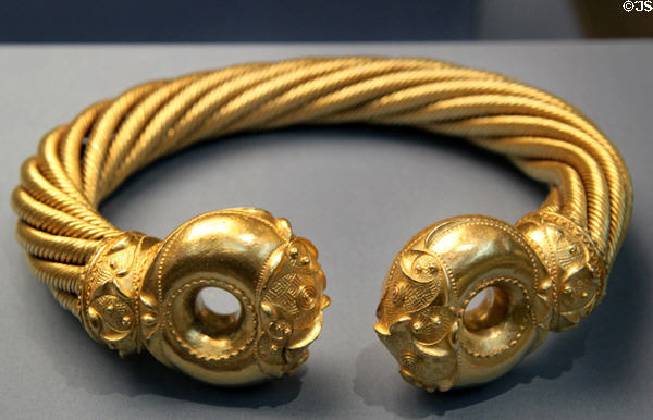 Celtic Great Torc weighing over 1kg (c100 BCE) found buried at Snettisham, Norfolk now at British Museum. London, United Kingdom.