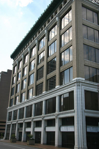 Gus Blass Department Store (1912) (318 Main St.) (7 floors). Little Rock, AR. Style: Chicago-style. Architect: George R. Mann. On National Register.