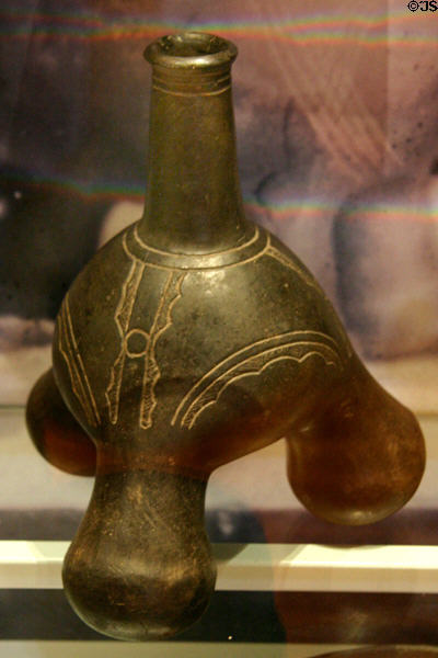 Tripod ceramic jar (c1200-1500 CE) from Field's Chapel site, AR, at Old State House Museum. Little Rock, AR.