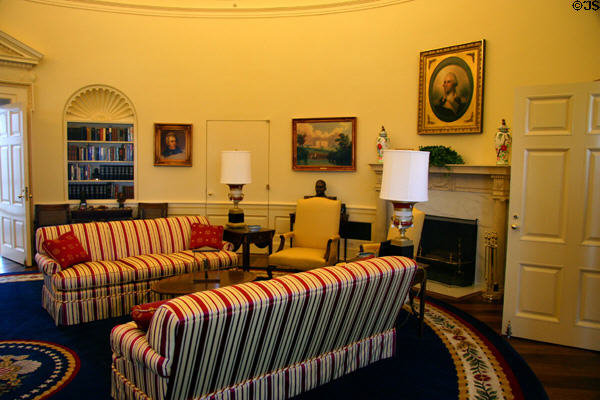 Oval office recreated as per President Clinton's term at Clinton Presidential Library. Little Rock, AR.