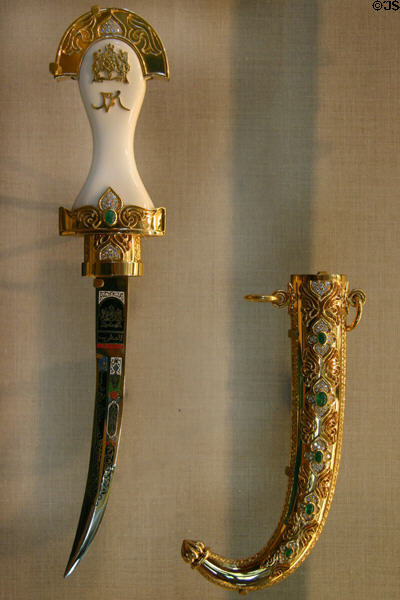 Jewel-covered dagger given by King of Morocco at Clinton Presidential Library. Little Rock, AR.