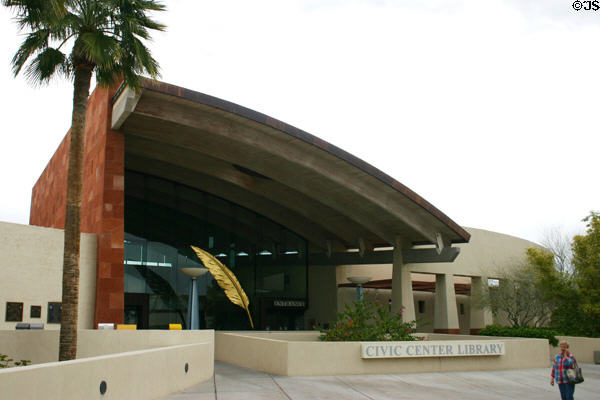 Civic Center Library (1995). Scottsdale, AZ. Style: Post modern. Architect: Anderson DeBartolo Pan.