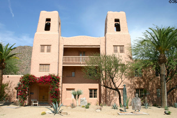 Jokake Inn Towers (1935) (6000 E Camelback). Phoenix, AZ. Style: Pueblo Revival. Architect: Robert Evans.