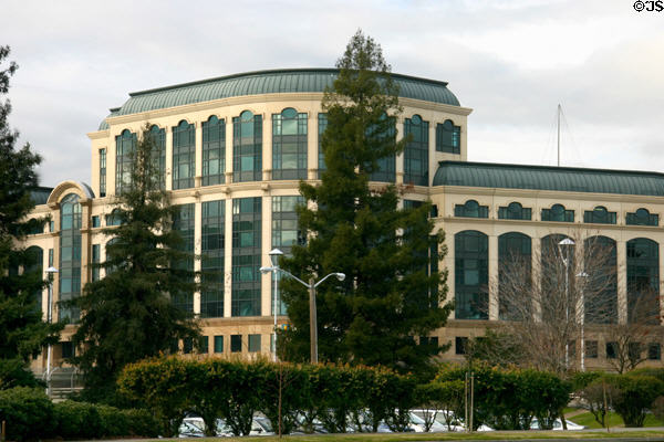 One Capitol Mall (1993). Sacramento, CA. Architect: Forrar William Architects.