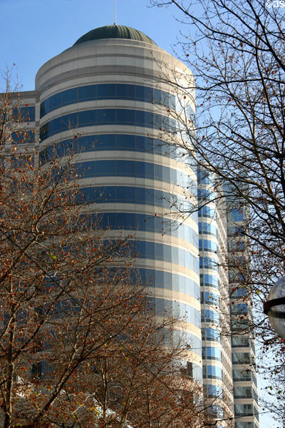 1201 K Street Tower (1992) (18 floors). Sacramento, CA. Architect: Hellmuth, Obata & Kassabaum.