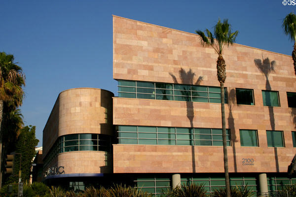 Sony Music Campus (1992) (2100 Colorado Ave.). Santa Monica, CA. Style: Moderne Revival. Architect: Steven Ehrlich Architects.