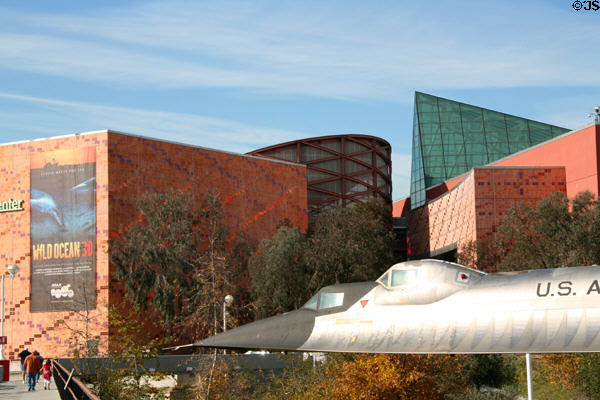 California Science Center (1998) in Exposition Park. Los Angeles, CA. Architect: Zimmer Gunsul Frasca + others.