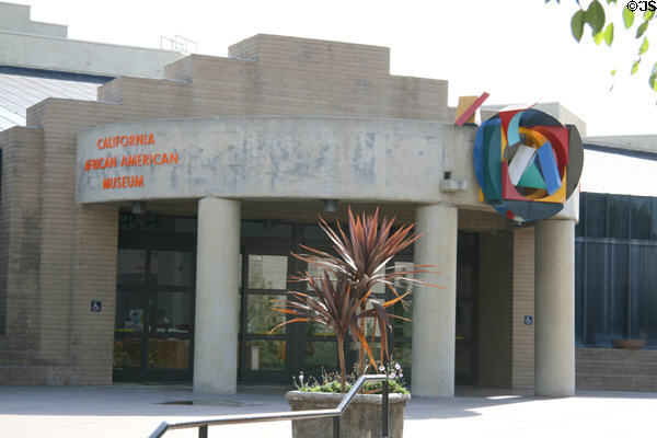 California African American Museum (1984) in Exposition Park. Los Angeles, CA. Architect: Jack Haywood & Vince Proby.