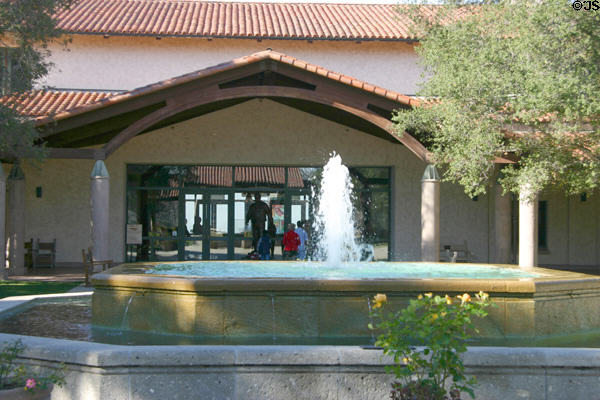 Main entrance courtyard & fountain of Ronald Reagan Museum. Simi Valley, CA.