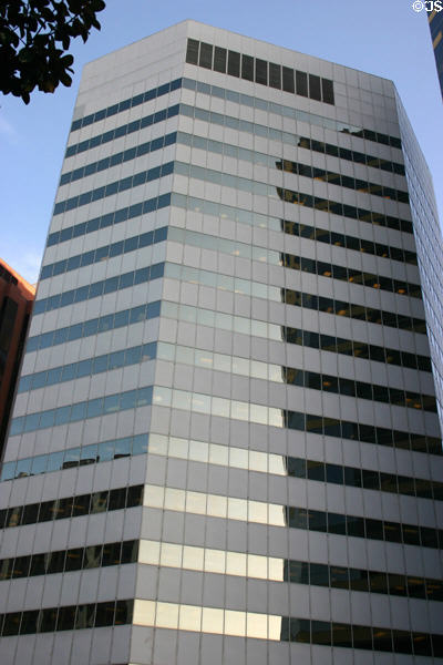 UCLA Wilshire Center (1981) (17 floors) (10920 Wilshire Blvd. in Westwood). Los Angeles, CA. Architect: Keating/Khang Architecture.