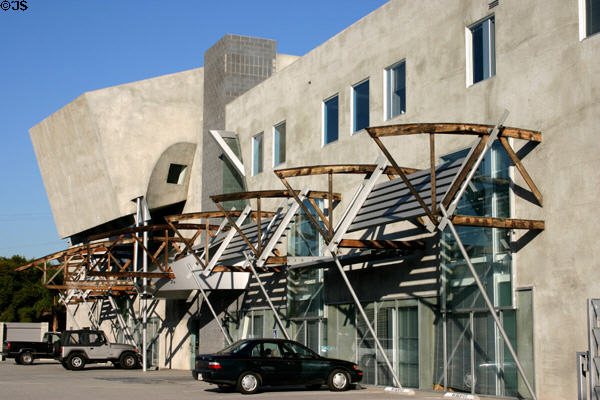 3535 Hayden Avenue(1998). Culver City, CA. Style: Postmodern. Architect: Eric Owen Moss Architects.