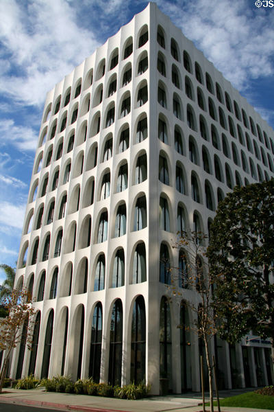 Pacific Mercantile Bank (1962) (8 floors) (9720 Wilshire Blvd.) (former Perpetual Savings Bank). Beverly Hills, CA. Architect: Edward D. Stone.