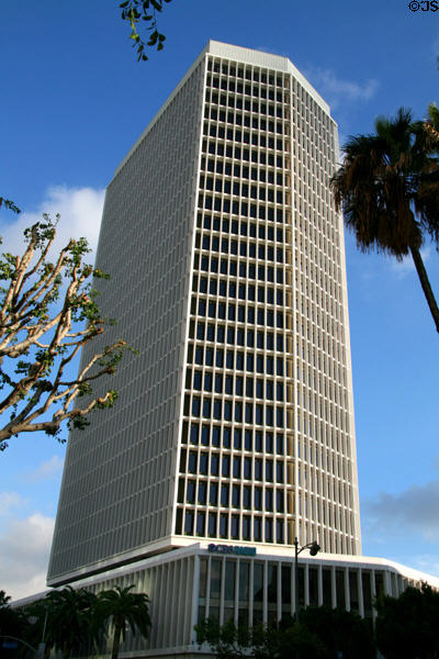 5670 Wilshire Blvd. (1967) (24 floors). Los Angeles, CA. Architect: Luckman Partnership.