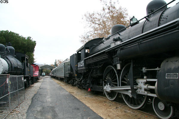 Southern Pacific steam locomotive #3025 (1904) by American Locomotive Co. & other rolling stock at Travel Town Museum. Los Angeles, CA.
