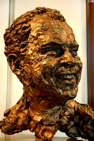 Bust of Richard Nixon (1999) by Robert Berks at Nixon Library. Yorba Linda, CA.
