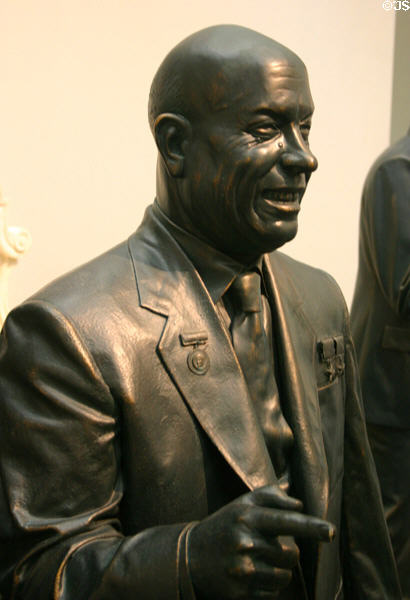 Statue of Soviet Premier Nikita Khrushchev (1990) by Ivan & Elliot Schwarz at Nixon Library. Yorba Linda, CA.