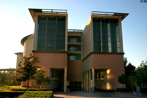 Science Library at UC Irvine. Irvine, CA. Architect: James Stirling.