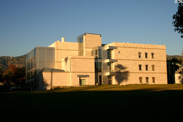 Broad Center for Biological Sciences at Cal Tech. Pasadena, CA.