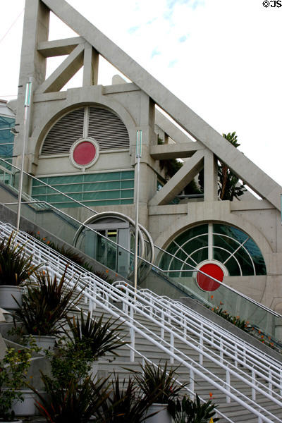 Barrel-shaped elevator on end of Convention Center I. San Diego, CA.