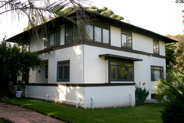 Alice Lee residence #2 (1905) (3578 7th Ave.). CA. Architect: Irving Gill.