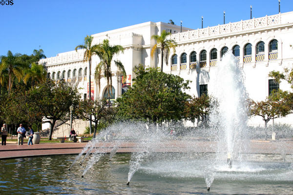 Natural History Museum seen across fountain (1972) in Balboa Park. San Diego, CA.