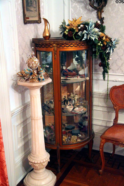 Display case at Kimberly Crest House. Redlands, CA.