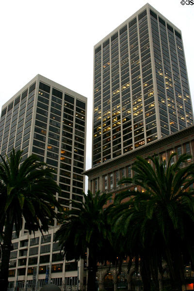 Spear Tower (1976) (43 floors) (1 Market St.). San Francisco, CA. Architect: Welton Becket & Assoc..