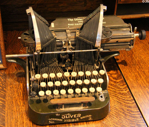 The Oliver Standard Visible Writer (typewriter) (1902-07) from Chicago at Calaveras County Downtown Museum. San Andreas, CA.