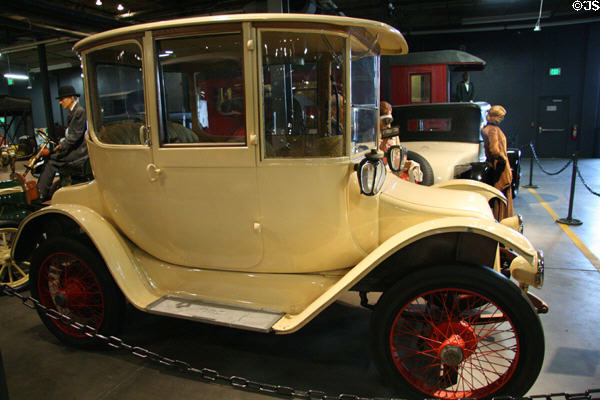 Detroit Electric Brougham Model 60 Type 16A (1916) at Forney Museum. Denver, CO.