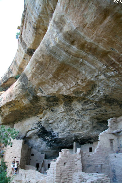 Water marks on cliff overhang at Spruce Tree House in Mesa Verde National Park. CO.