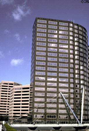 One State Street (1983) (24 floors). Hartford, CT. Architect: Skidmore, Owings & Merrill.