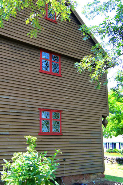 End facade of Stanley-Whitman House. Farmington, CT.