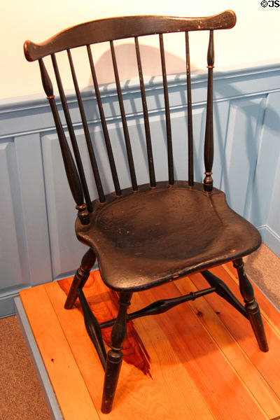 Windsor chair (1785-1800) possibly from Connecticut once owned by Daniel Butler at Butler-McCook House Museum. Hartford, CT.
