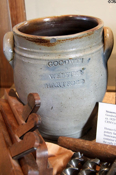 Stoneware crock (c1820) by Goodwin & Webster of Hartford at Connecticut River Museum. Essex, CT.