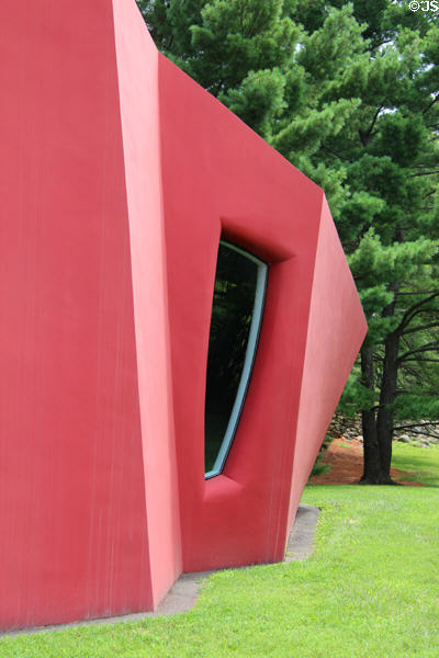 Detail of Da Monsta reception center (1995) at Philip Johnson Glass House. New Canaan, CT.