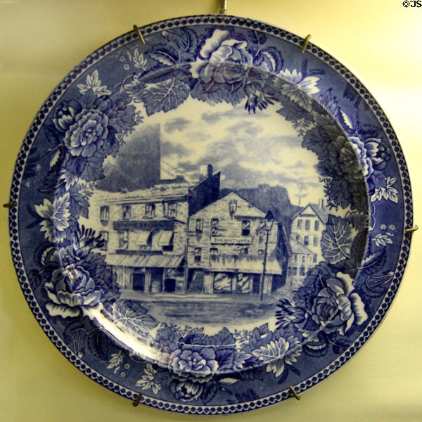 Wedgwood American View commemorative plate (c1895-1910) of Old Sun Tavern in Boston at Monument House Museum. Groton, CT.