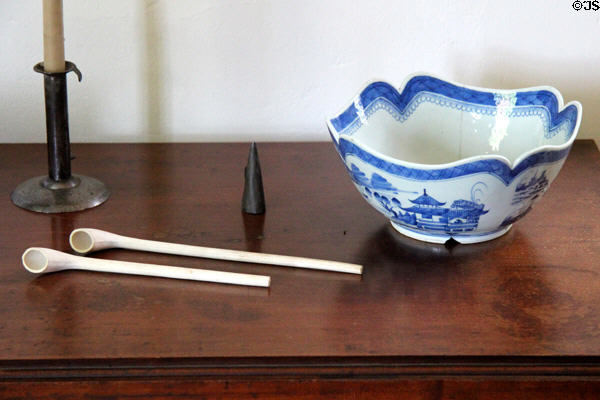 Clay pipes & Chinese bowl at Judson House. Stratford, CT.
