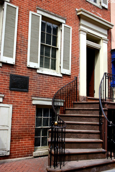 Boarding house across street from Ford's Theatre where Lincoln died. Washington, DC. On National Register.
