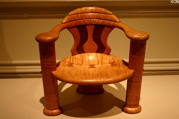 Throne chair of maple walnut & ebony (1979) by Robert Whitely in Renwick Museum. Washington, DC.