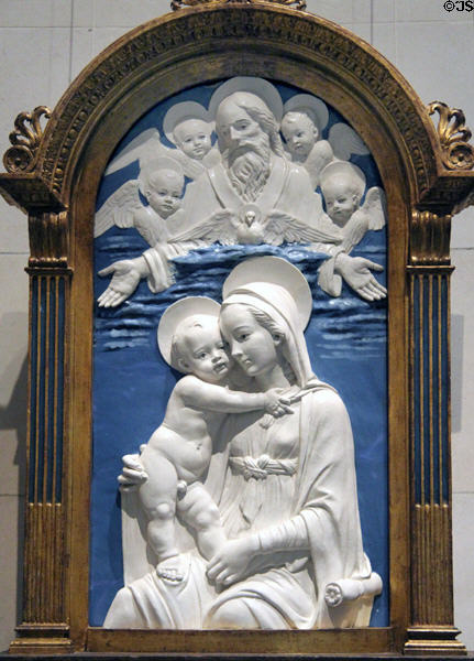 Glazed terracotta Madonna & Child (c1480) by workshop of Andrea della Robbia of Florence at National Gallery of Art. Washington, DC.