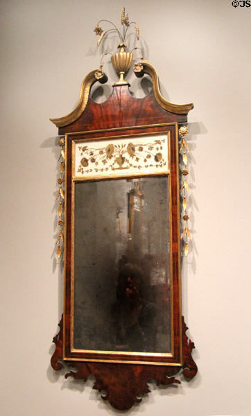 Looking glass (1785-1810) from New York at National Gallery of Art. Washington, DC.