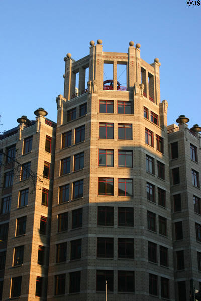 Republic Place (1987) (1776 I "Eye" St. NW). Washington, DC. Style: Modern. Architect: Keyes Condon Florance Architects.