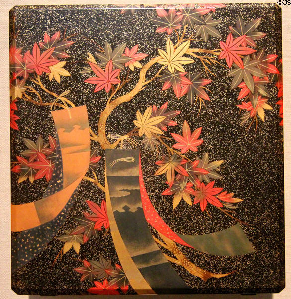 Japanese lacquer inkstone box (19thC) at Smithsonian Freer Gallery of Art. Washington, DC.