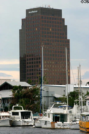 110 Tower (1988) (30 floors) (110 SE 6th St.). Fort Lauderdale, FL. Architect: Garcia Brenner Stromberg Architecture.