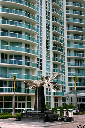 The WaterGarden (2004) (31 floors) (347 North New River Drive East). Fort Lauderdale, FL. Architect: Cohen, Freedman, Encinosa & Assoc. Architects.