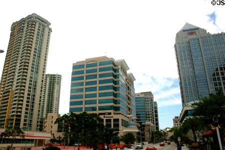 Las Olas Grand (2005) (38 floors) with 450 Las Olas Centre & Bank of America Plaza. Fort Lauderdale, FL. Architect: Robert M. Swedroe Architects.