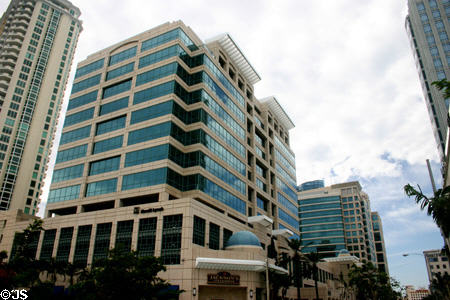 450 Las Olas Centre (1996) (14 floors). Fort Lauderdale, FL. Architect: Cooper Carry, Inc..