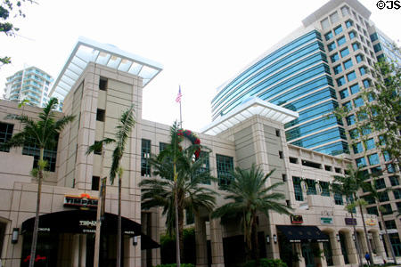350 Las Olas Centre (1999) (19 floors). Fort Lauderdale, FL. Architect: Cooper Carry, Inc.