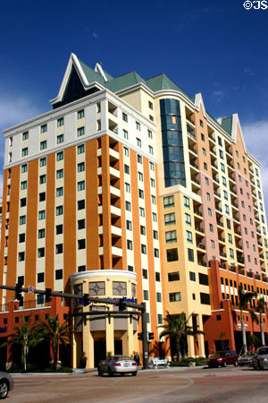 The Waverly at Las Olas (2004) (14 floors) (110 North Federal Highway). Fort Lauderdale, FL. Architect: Dorsky Hodgson & Partners.