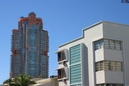 Portofino Tower (1997) (300 South Pointe Drive) (44 floors) over Art Deco building. Miami Beach, FL. Architect: Sieger-Suarez Architectural Partnership.